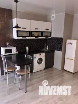 Студия квартира, посуточно, 32м2, 10/17 этаж