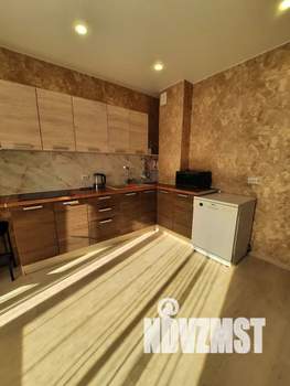 Студия квартира, посуточно, 28м2, 5/10 этаж