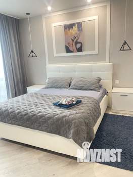 Студия квартира, посуточно, 40м2, 5/13 этаж