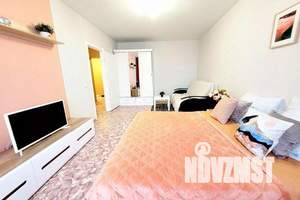 1-к квартира, посуточно, 42м2, 8/13 этаж