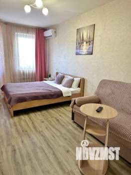 1-к квартира, посуточно, 38м2, 1/10 этаж