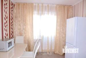1-к квартира, посуточно, 40м2, 8/17 этаж