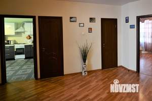 2-к квартира, посуточно, 89м2, 1/1 этаж