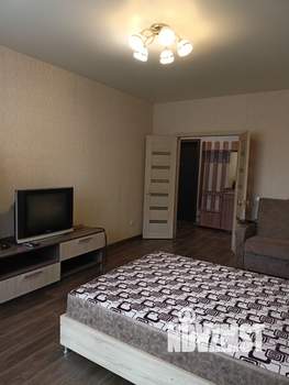 1-к квартира, посуточно, 40м2, 8/17 этаж