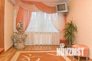 2-к квартира, посуточно, 10м2, 1/1 этаж
