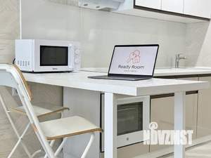 Студия квартира, посуточно, 35м2, 10/17 этаж