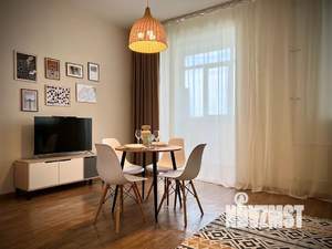 Студия квартира, посуточно, 55м2, 2/4 этаж