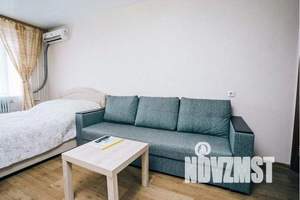 1-к квартира, посуточно, 40м2, 10/17 этаж