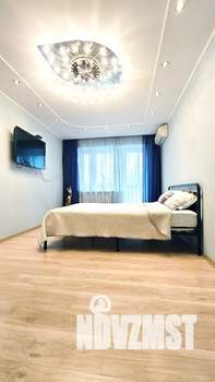 1-к квартира, посуточно, 42м2, 5/5 этаж