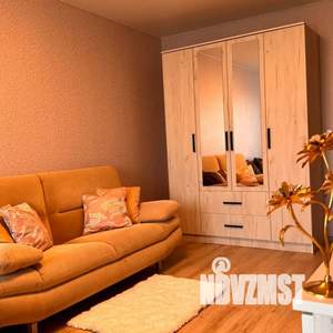 1-к квартира, посуточно, 42м2, 1/1 этаж