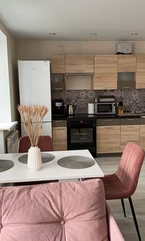 Студия квартира, на длительный срок, 38м2, 2/13 этаж