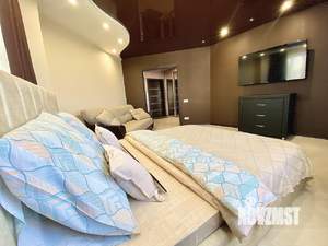 2-к квартира, посуточно, 75м2, 1/1 этаж