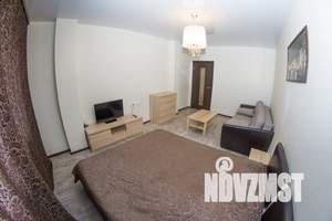 1-к квартира, посуточно, 43м2, 11/16 этаж