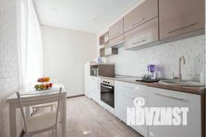 1-к квартира, посуточно, 40м2, 5/25 этаж