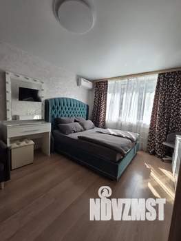 1-к квартира, посуточно, 37м2, 8/18 этаж