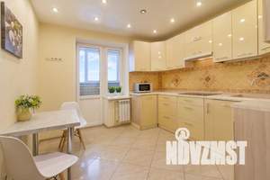 1-к квартира, посуточно, 55м2, 7/25 этаж