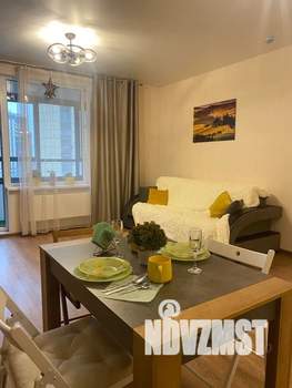 Студия квартира, посуточно, 35м2, 5/25 этаж