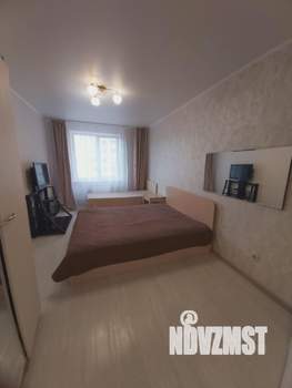 1-к квартира, посуточно, 64м2, 1/1 этаж