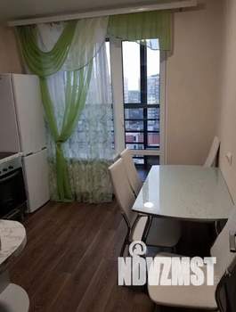 1-к квартира, посуточно, 40м2, 18/19 этаж