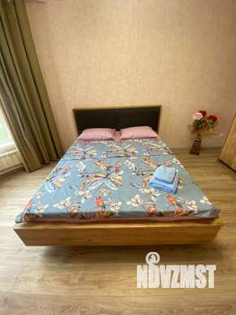 2-к квартира, посуточно, 65м2, 1/16 этаж