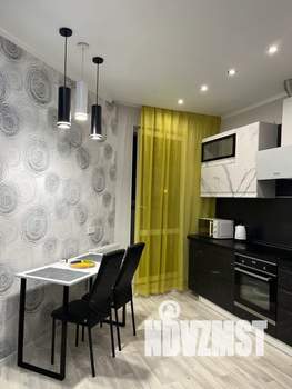 1-к квартира, посуточно, 40м2, 3/25 этаж