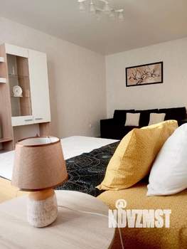 1-к квартира, посуточно, 37м2, 1/1 этаж