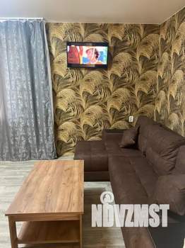 Студия квартира, посуточно, 30м2, 1/3 этаж