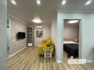 1-к квартира, посуточно, 50м2, 1/1 этаж