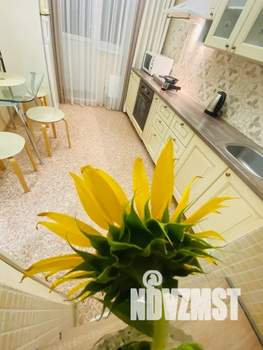 Студия квартира, посуточно, 40м2, 3/17 этаж