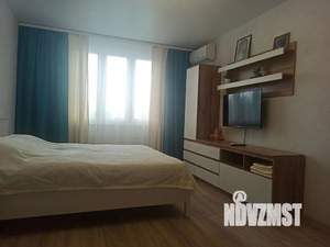 1-к квартира, посуточно, 38м2, 4/18 этаж