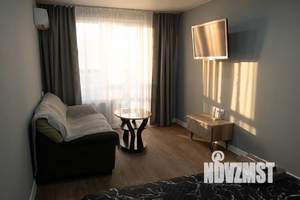 1-к квартира, посуточно, 41м2, 13/20 этаж