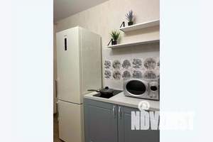 1-к квартира, посуточно, 42м2, 5/25 этаж