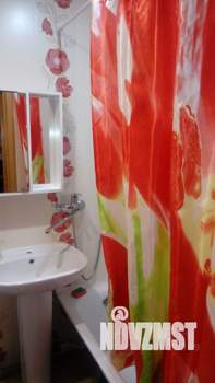 1-к квартира, посуточно, 42м2, 11/16 этаж