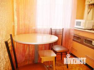 2-к квартира, посуточно, 50м2, 1/1 этаж