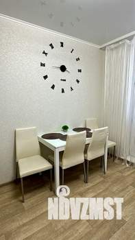 1-к квартира, посуточно, 42м2, 10/17 этаж