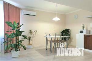 1-к квартира, посуточно, 42м2, 13/16 этаж