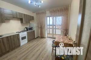 1-к квартира, посуточно, 37м2, 8/18 этаж