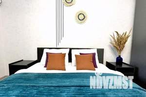 1-к квартира, посуточно, 40м2, 5/25 этаж