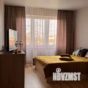 1-к квартира, посуточно, 42м2, 7/16 этаж