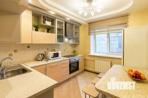 2-к квартира, посуточно, 70м2, 1/1 этаж