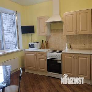 1-к квартира, посуточно, 37м2, 13/17 этаж