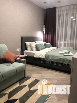 1-к квартира, посуточно, 34м2, 19/19 этаж