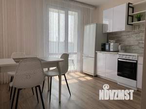 1-к квартира, посуточно, 39м2, 8/17 этаж