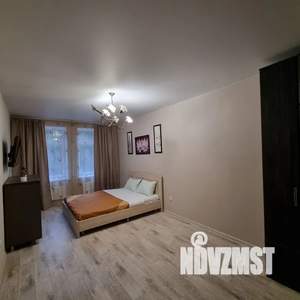 1-к квартира, посуточно, 38м2, 4/21 этаж