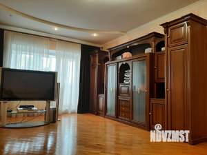 3-к квартира, на длительный срок, 130м2, 4/6 этаж