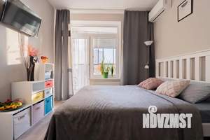 Студия квартира, посуточно, 30м2, 3/17 этаж