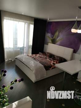 Студия квартира, посуточно, 35м2, 12/18 этаж