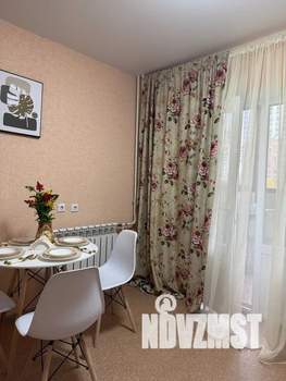 1-к квартира, посуточно, 42м2, 2/16 этаж