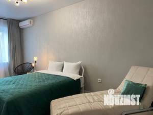 1-к квартира, посуточно, 40м2, 5/15 этаж