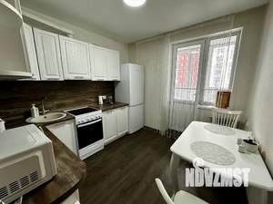 1-к квартира, посуточно, 42м2, 10/18 этаж